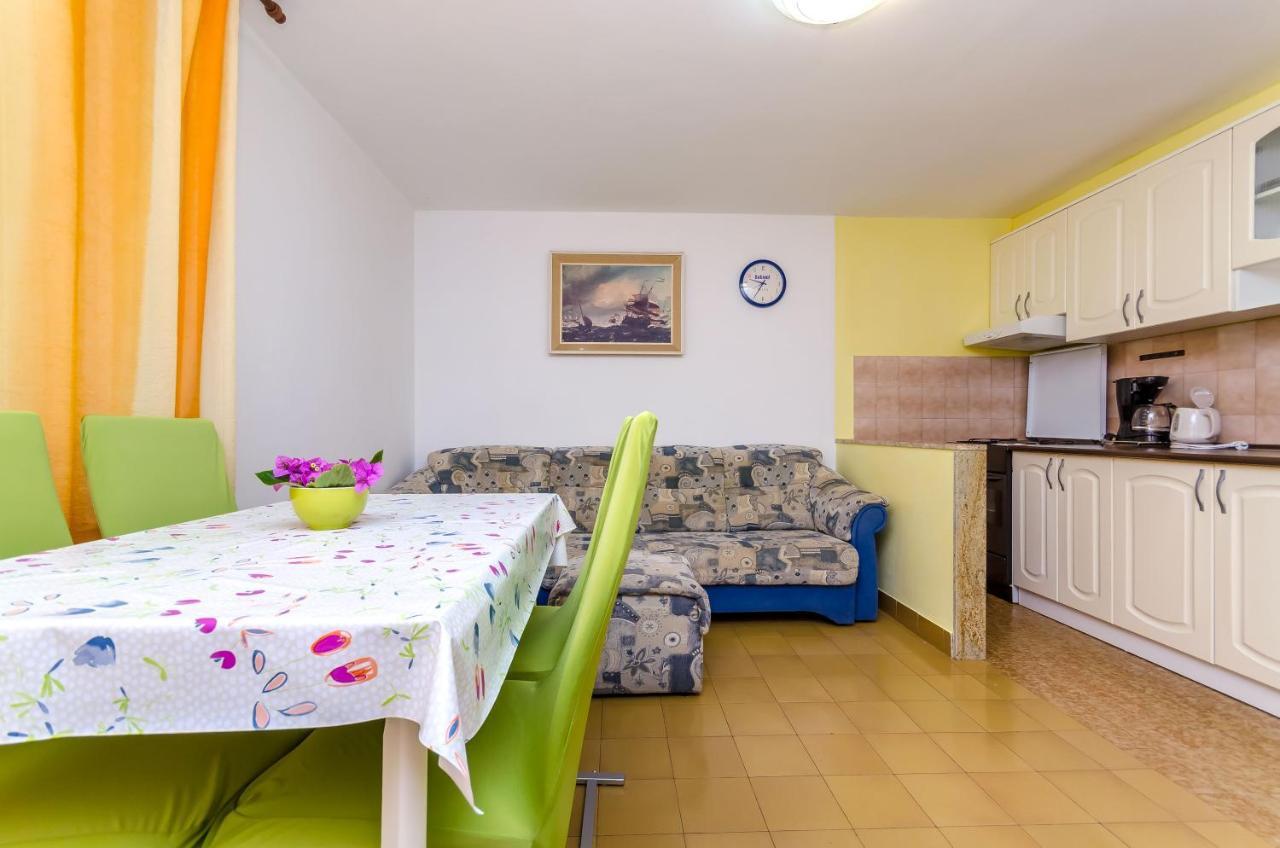 טרוגיר Apartments Maslina מראה חיצוני תמונה