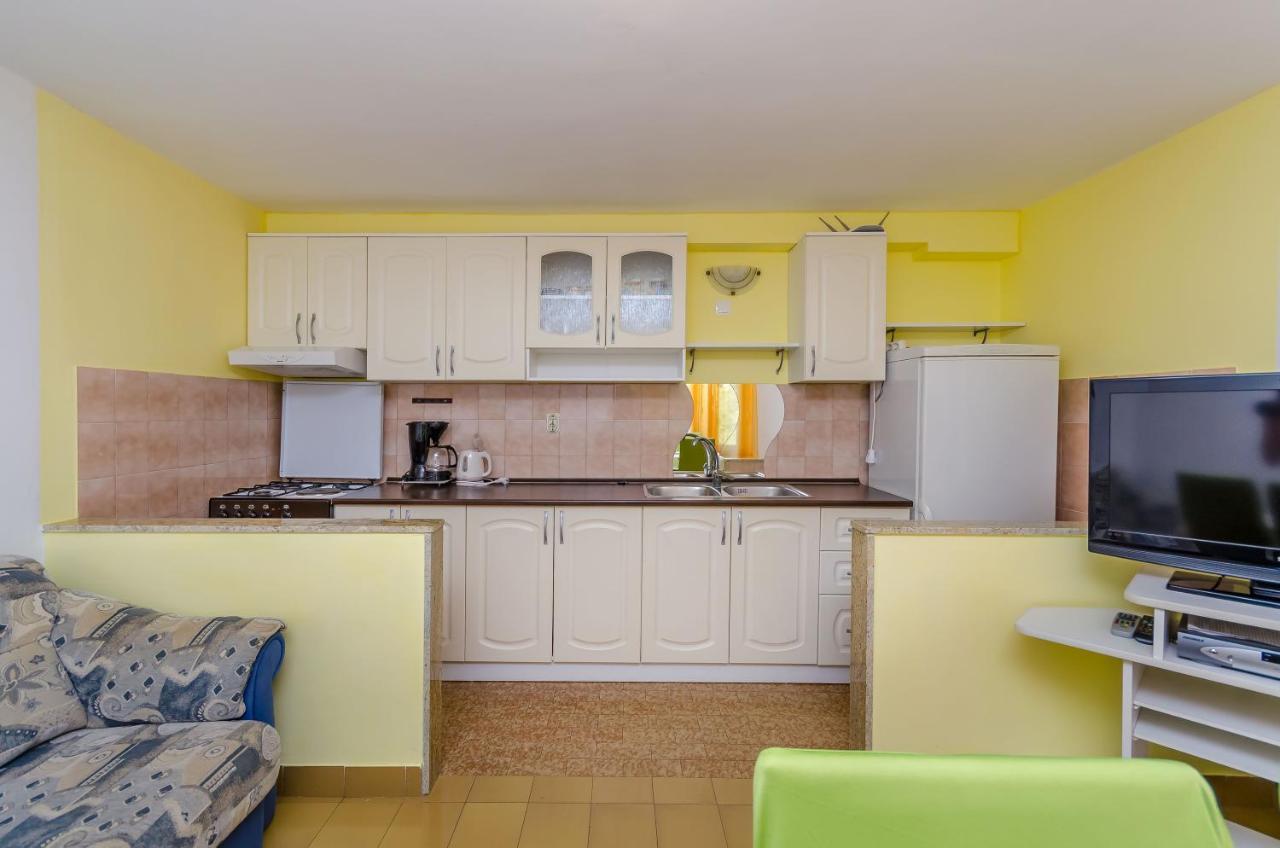 טרוגיר Apartments Maslina מראה חיצוני תמונה