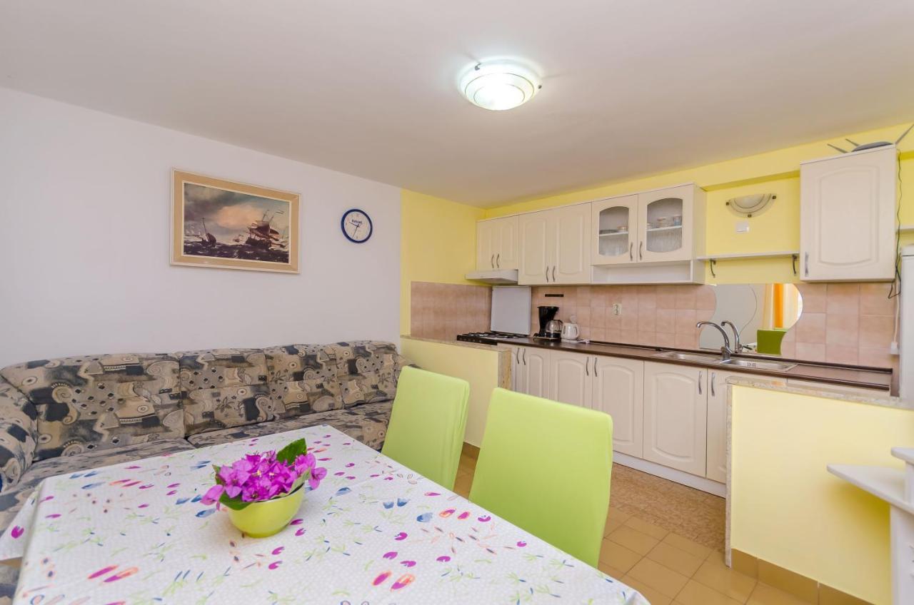 טרוגיר Apartments Maslina מראה חיצוני תמונה